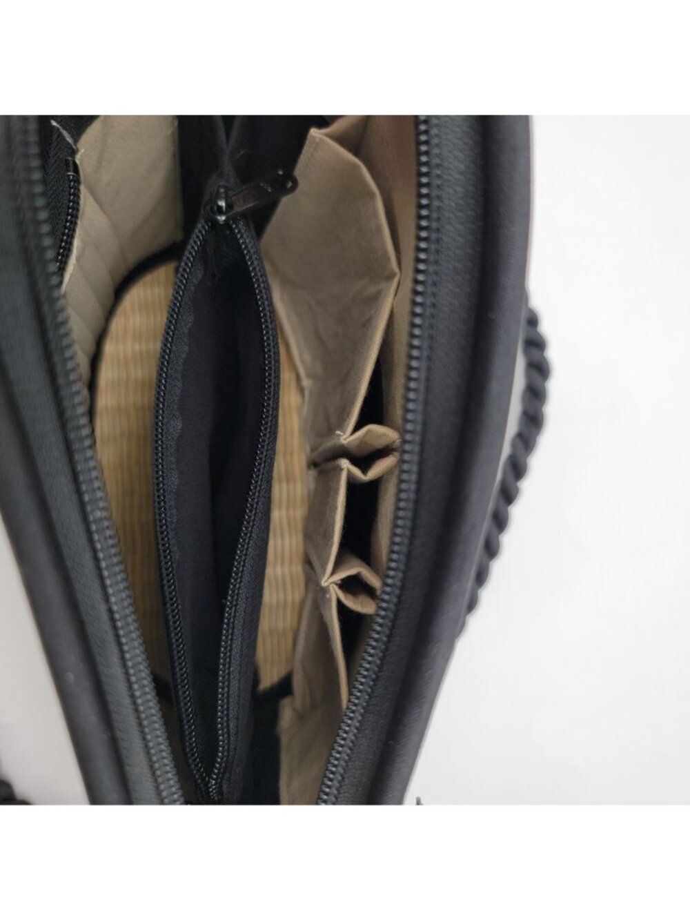 Saraye Kiri Wave Shoulder Bag Purse Crimson Red With Black Braided Strap & Bead - Picture 6 of 6